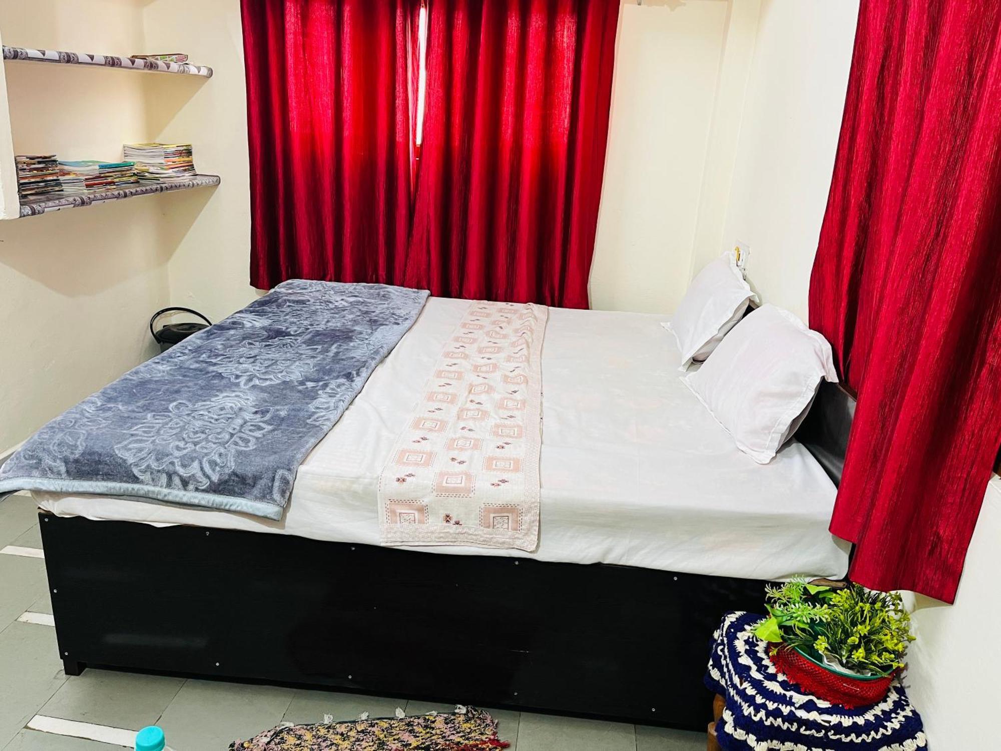 Tiwari G Home Stay Ujjain Exterior photo