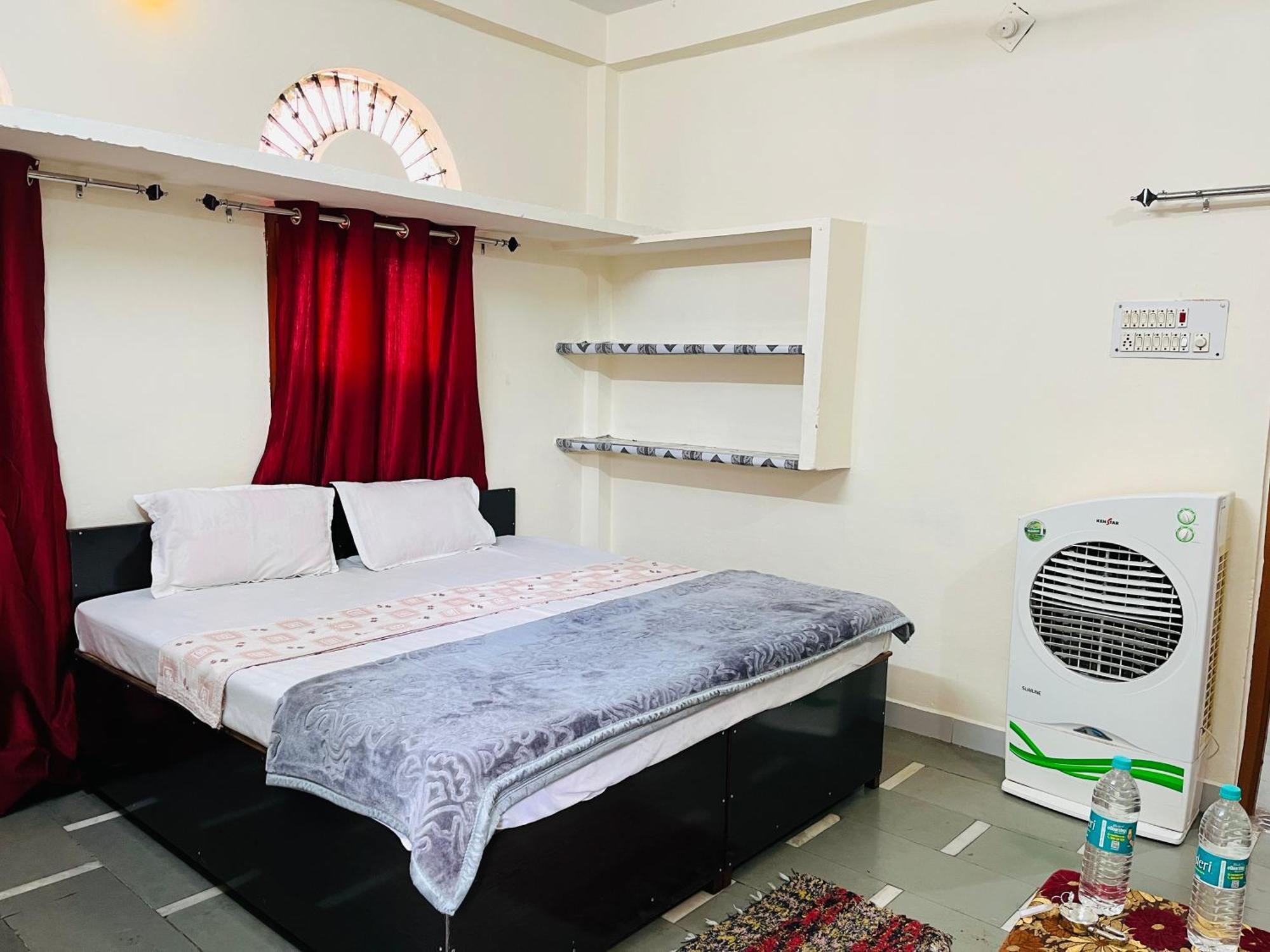 Tiwari G Home Stay Ujjain Exterior photo