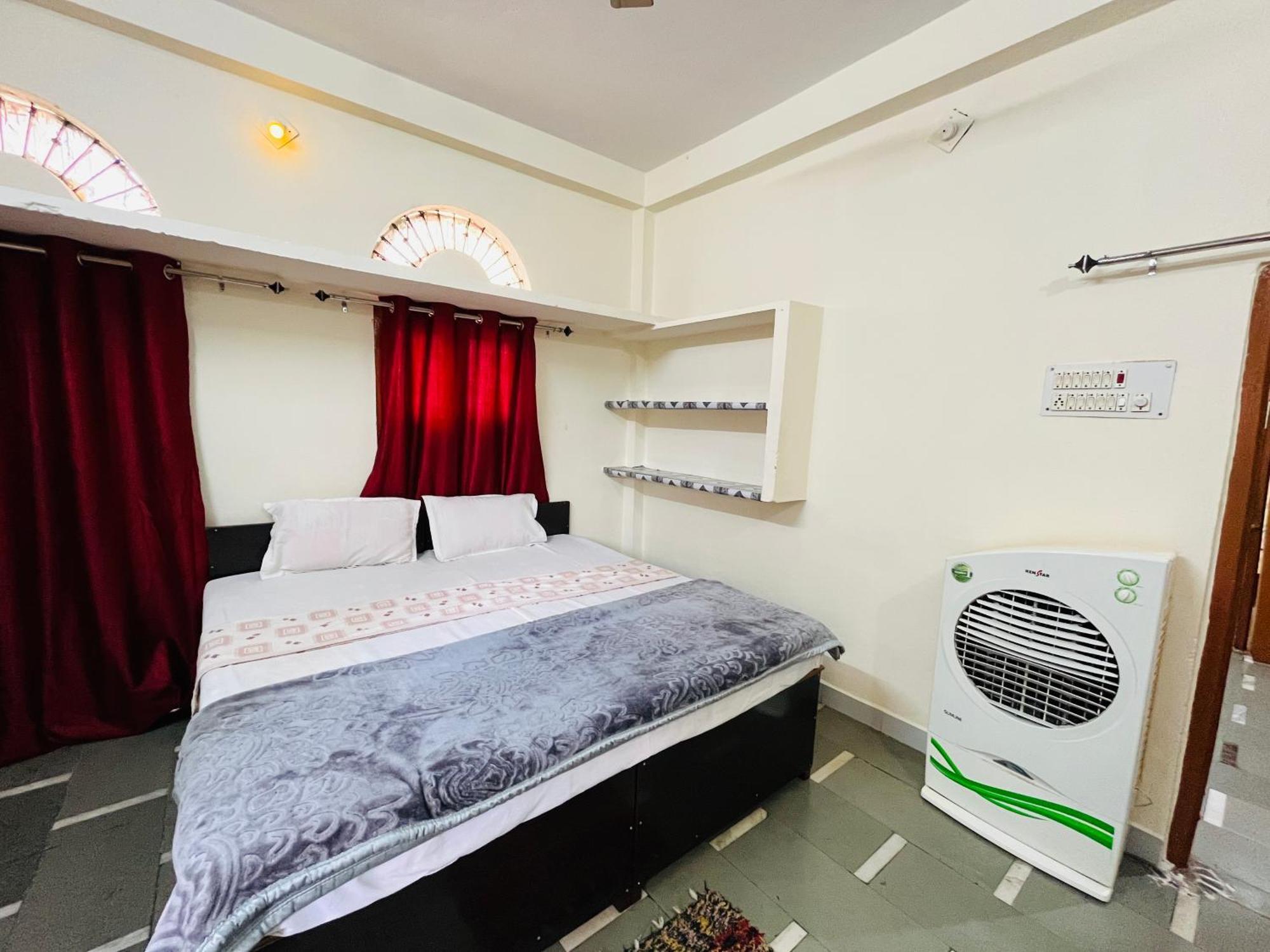 Tiwari G Home Stay Ujjain Exterior photo